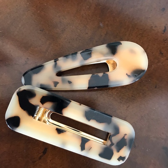 Light tortoise pattern hair clips - Picture 4 of 5